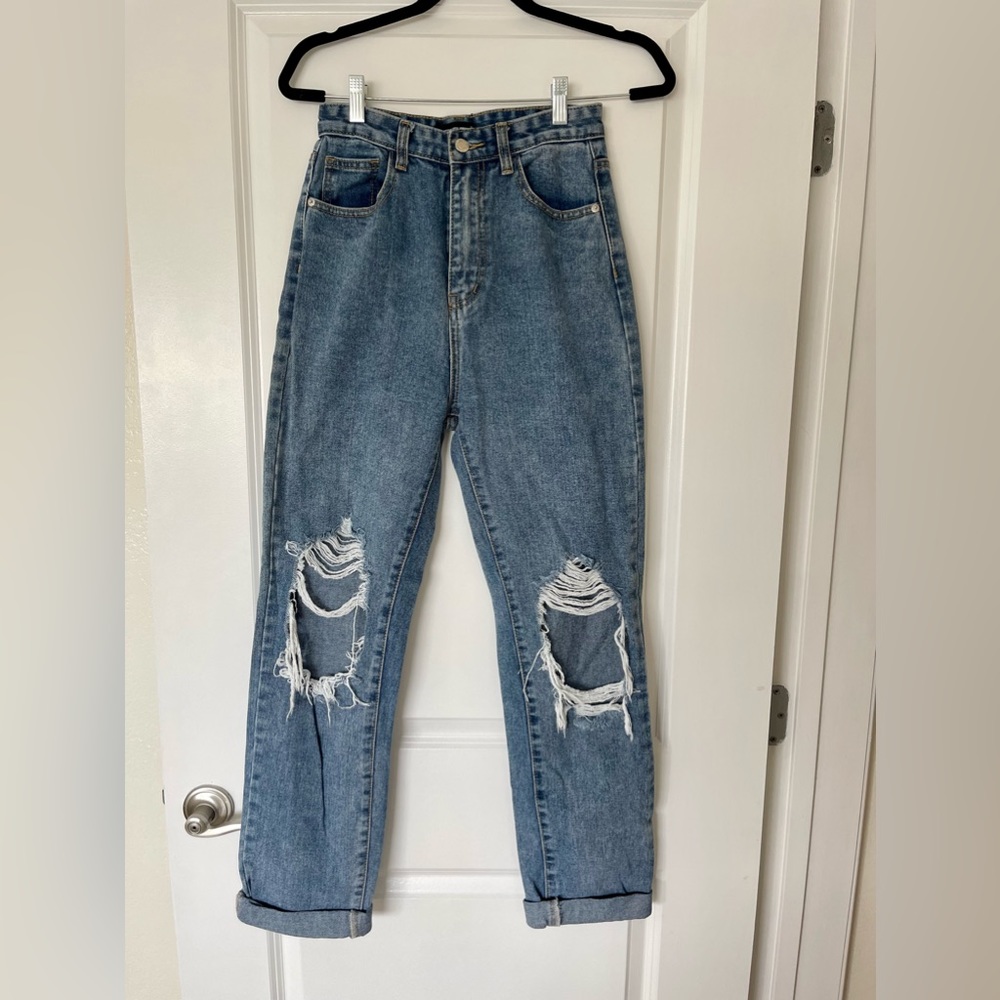 Distressed High Waisted Jeans
